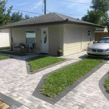 Roy'S Guest House